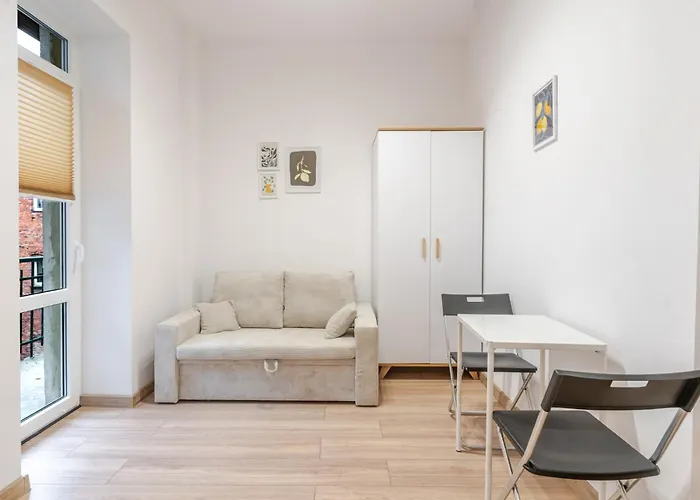 Slowackiego Serene By Bookinghost *